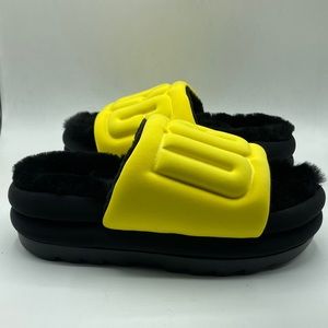 UGG Women Maxi Graphic Slide Sandal